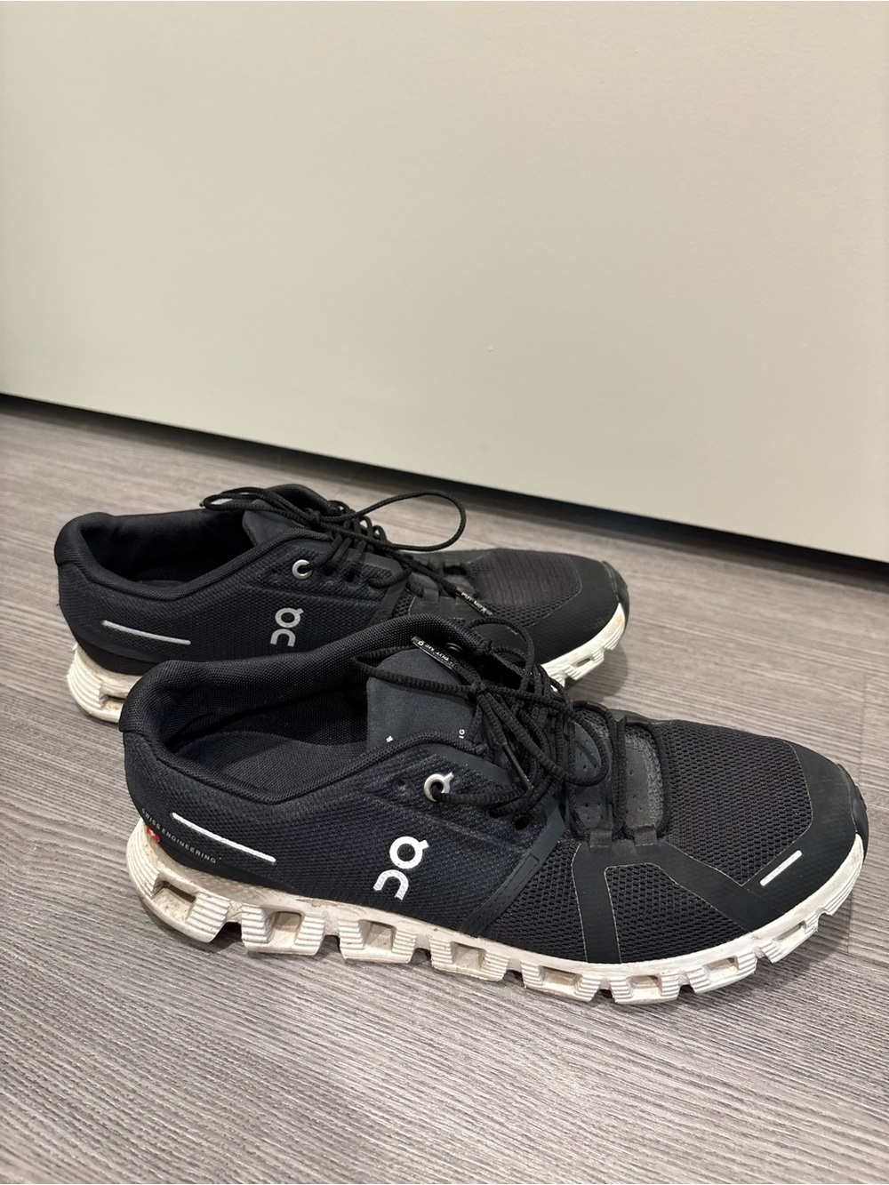 On Running Black & White Men's Cloud Sneakers
